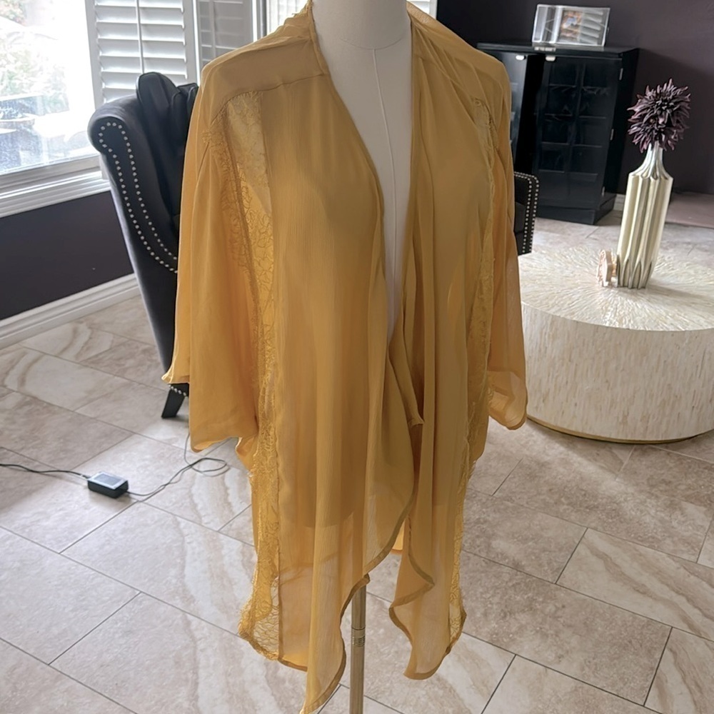 Lightweight mustard, yellow, Honey Bell kimono - Picture 3 of 7